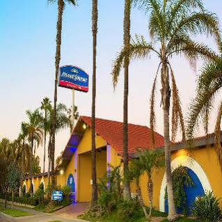 Howard Johnson By Wyndham National City/san Diego South